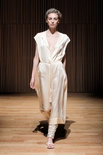 Look 17